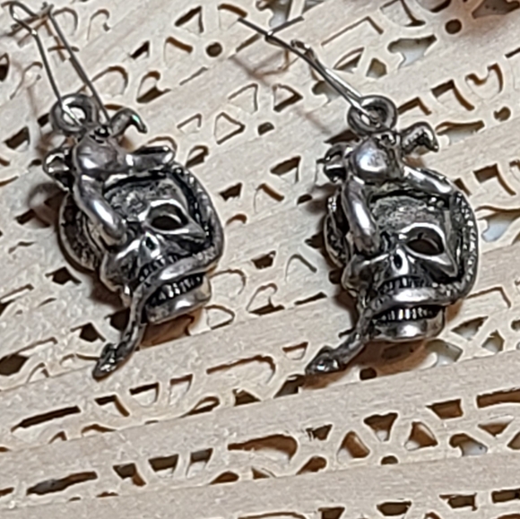 Skull Earrings for sale - Picture 9 of 10